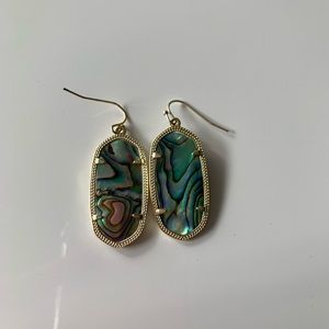 Kendra Scott Elle earrings in Black Abalone shell